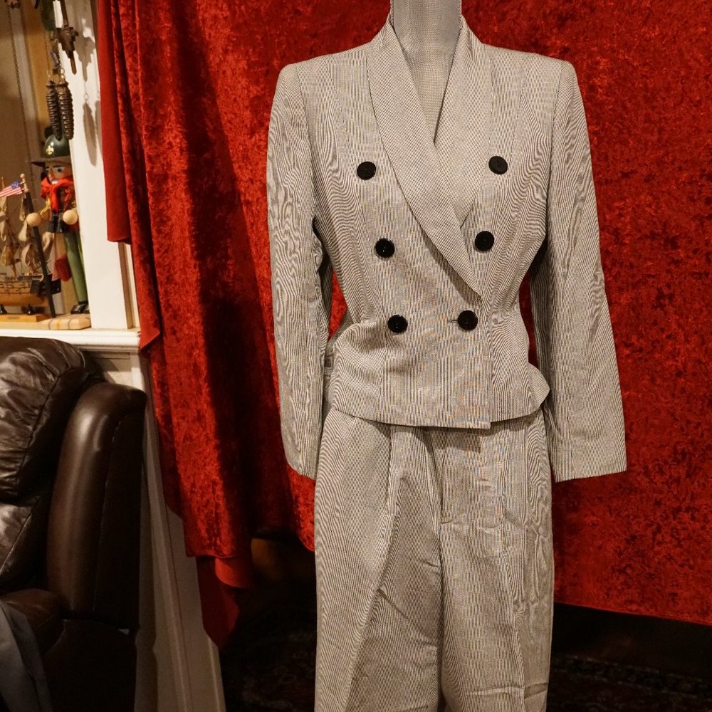 Dana Buchman Grey Pantsuit